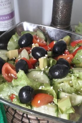 ПП Салат с авокадо и овощами.